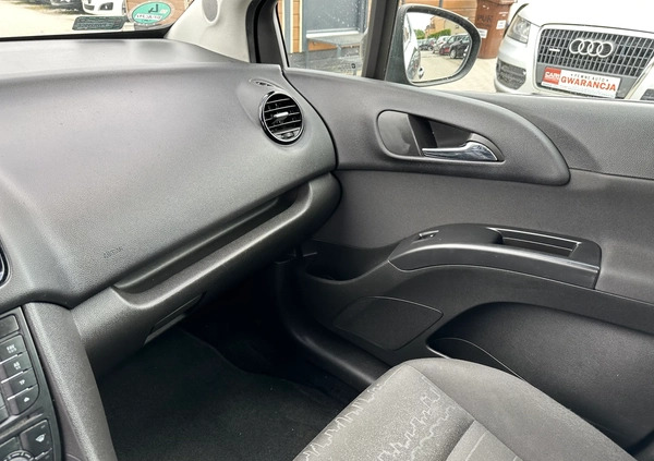 Opel Meriva cena 21900 przebieg: 114000, rok produkcji 2010 z Jędrzejów małe 704